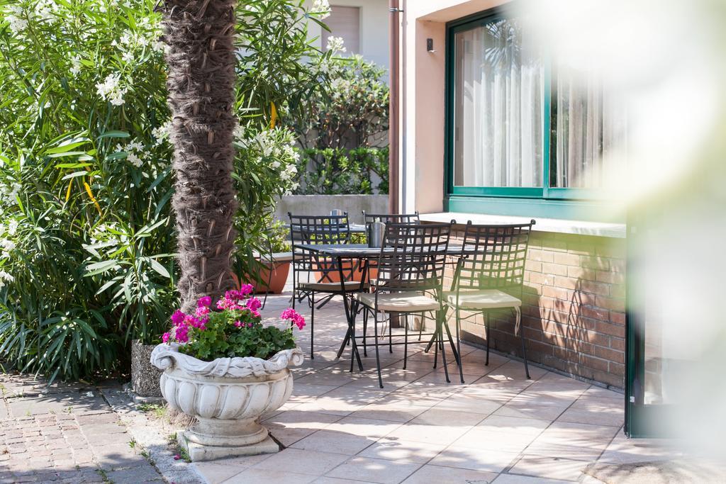 Hotel Oasis Marina di Ravenna Eksteriør billede
