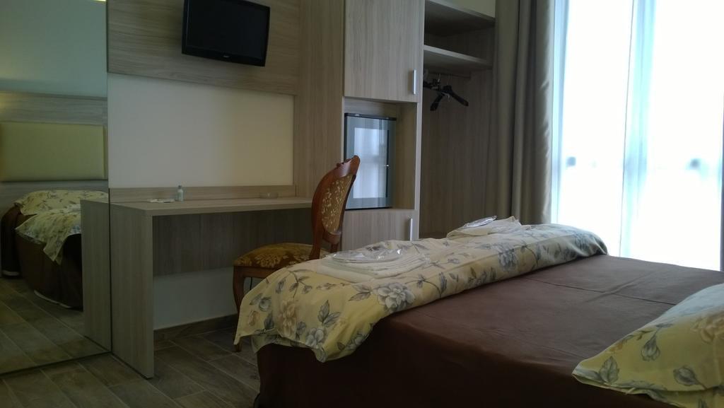 Hotel Oasis Marina di Ravenna Eksteriør billede