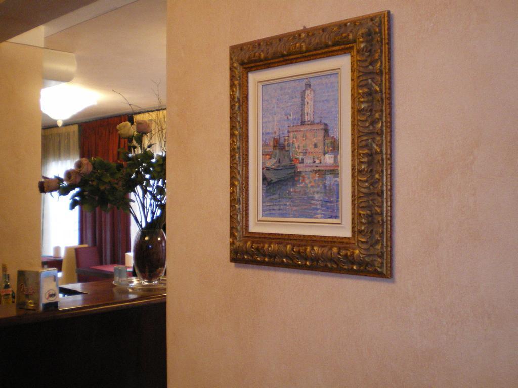 Hotel Oasis Marina di Ravenna Eksteriør billede