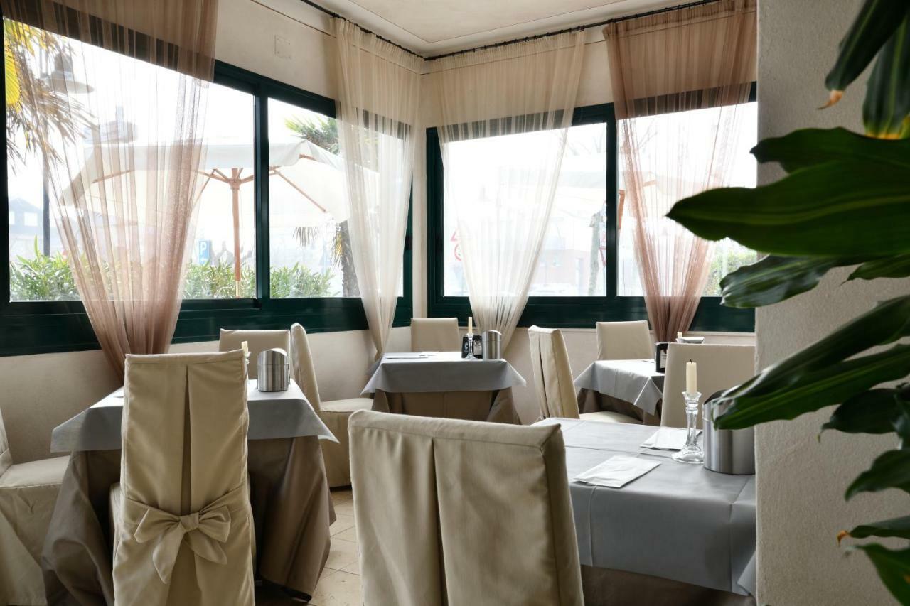 Hotel Oasis Marina di Ravenna Eksteriør billede
